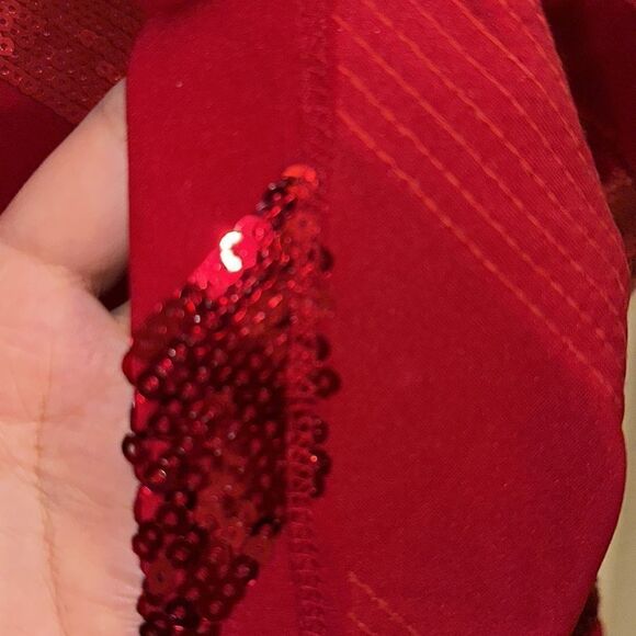 Covington MP Vibrant Red Sequined Diagonal Stripes Sleeveless Tank Top - Picture 6 of 9